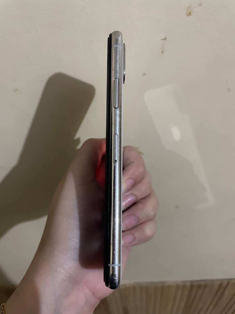 Apple iPhone X 0