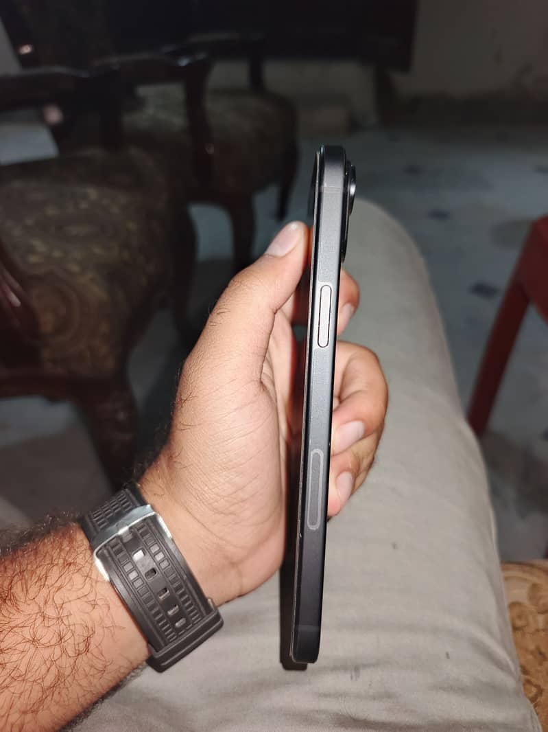 Apple iPhone 15 plus 2
