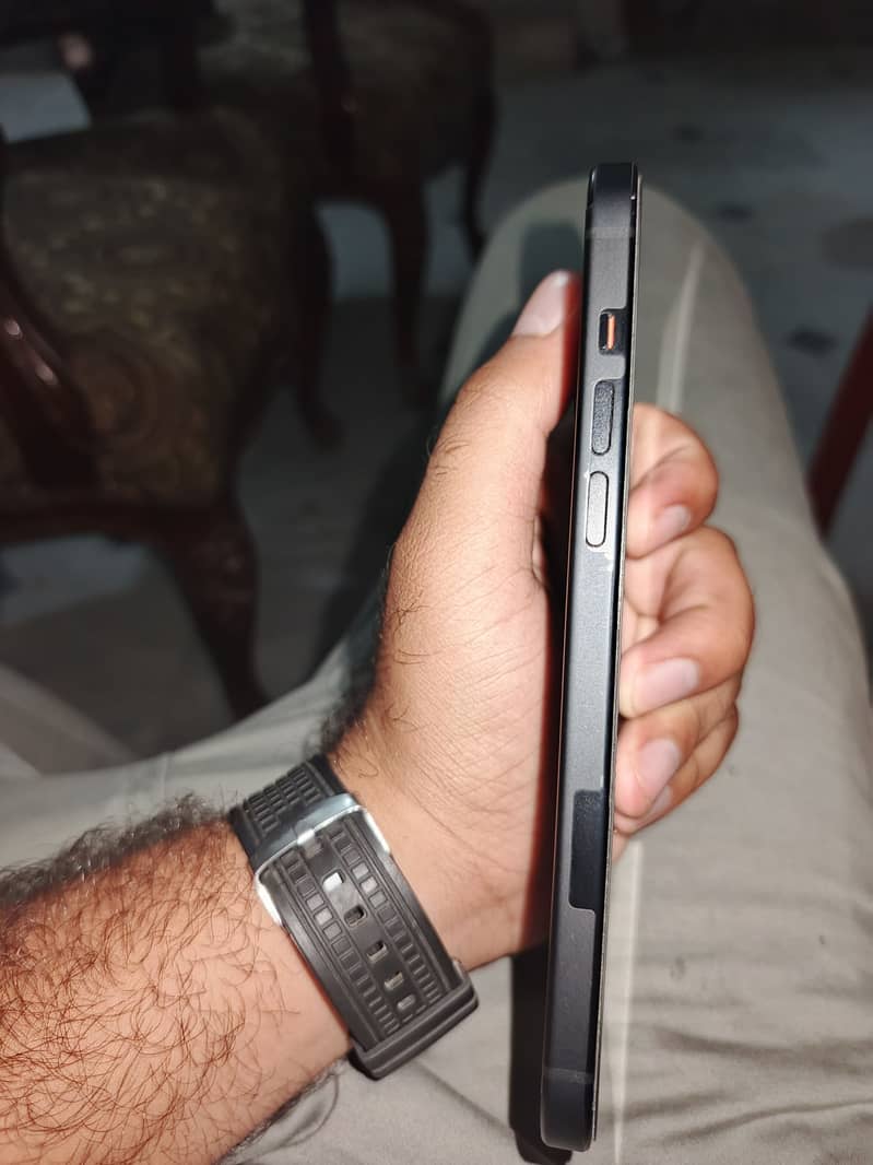 Apple iPhone 15 plus 3