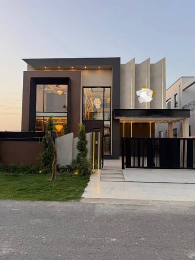 one kanal House For Rent In Bahria Town Lahore | Prime Location