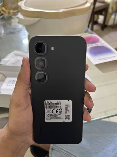 Infinix Hot 70 Pro