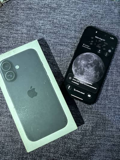 Apple iPhone 16