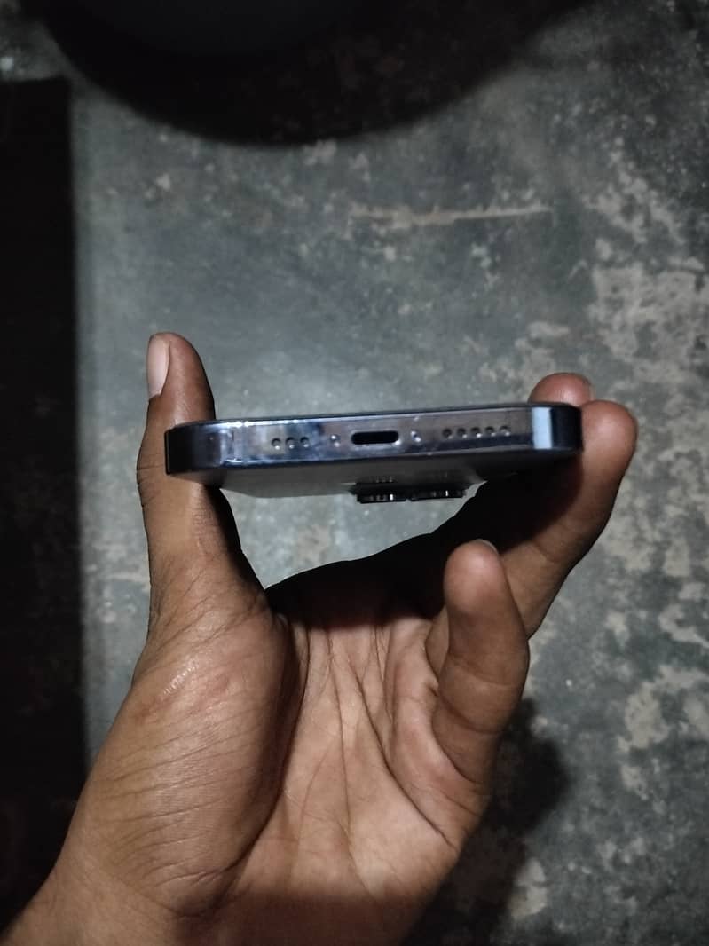 Apple iPhone 13 Pro 2