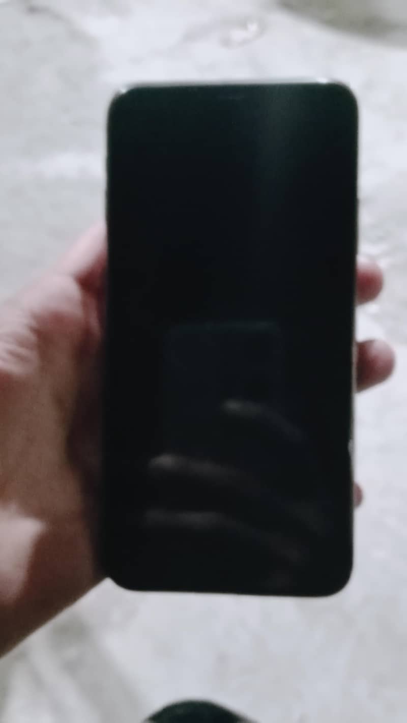 Apple iPhone 11 Pro Max 1