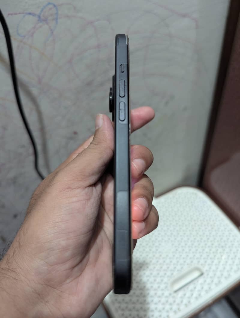 Apple iPhone 15 5