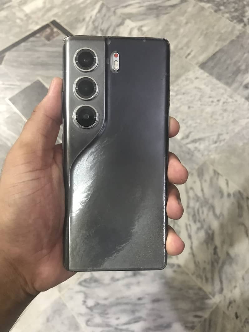 Tecno CAMON 40 Pro 2