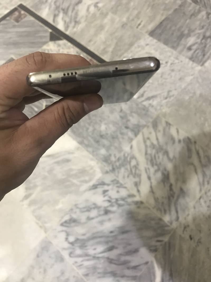 Tecno CAMON 40 Pro 4