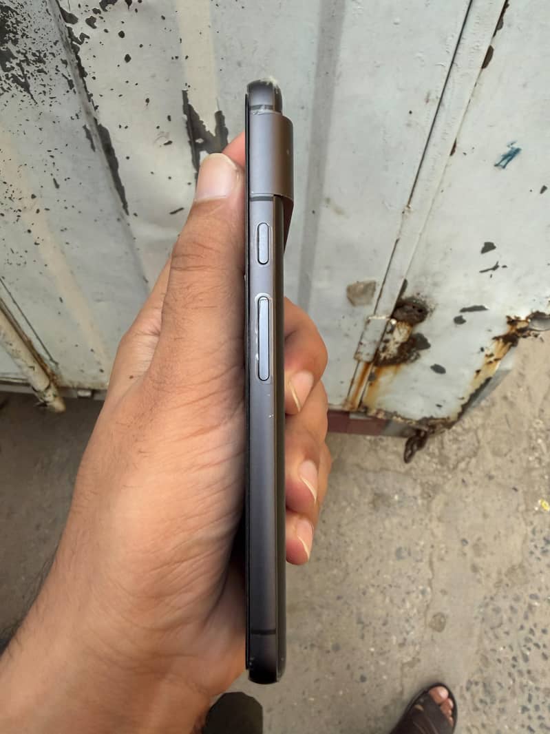 Google Pixel 8 5