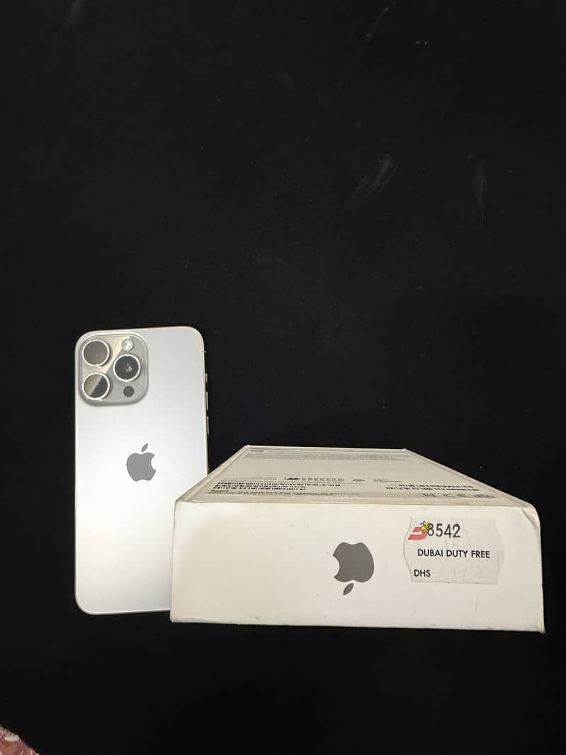Apple iPhone 15 Pro Max 2