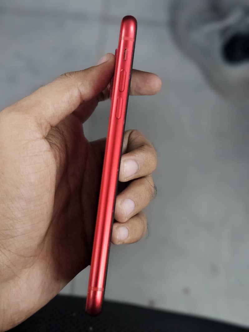 Apple iPhone 11 3