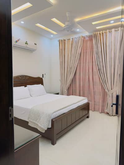 Brand New Luxury 1 Kanal Upper Portion For Rent In DHA Phase 4, Lahore