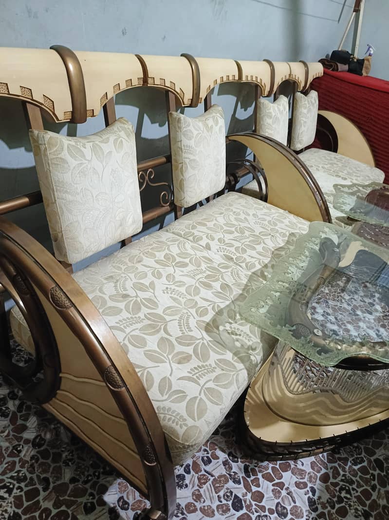 Sofa with Table 0