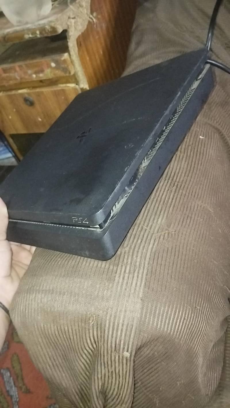 PS4 Slim prb 2