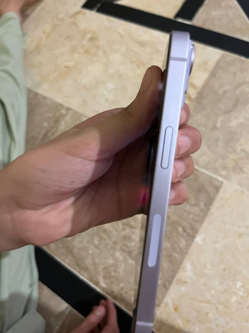 Apple iPhone 14 0