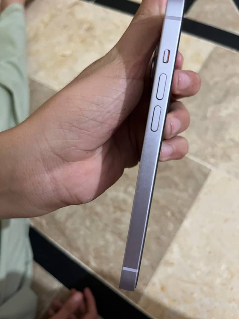 Apple iPhone 14 2
