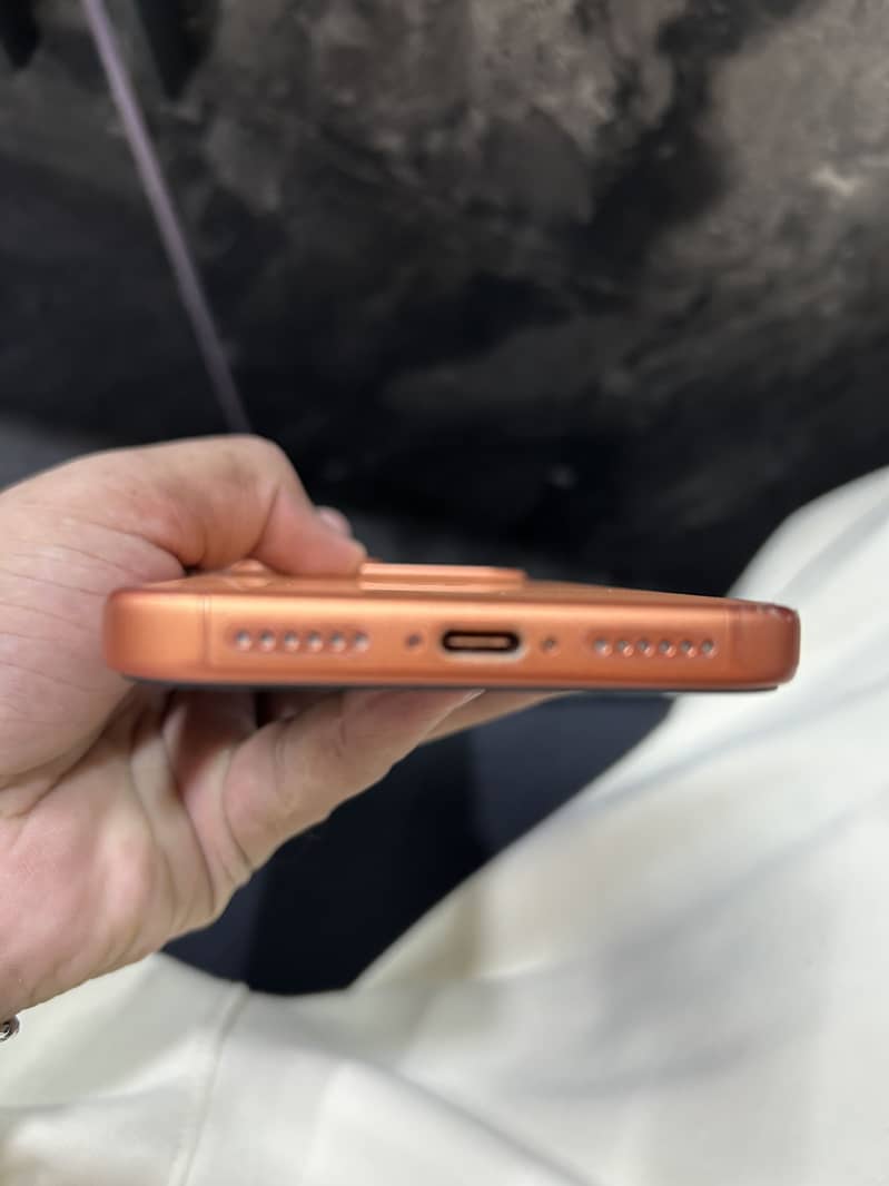 Apple iPhone 17 Pro Max 0