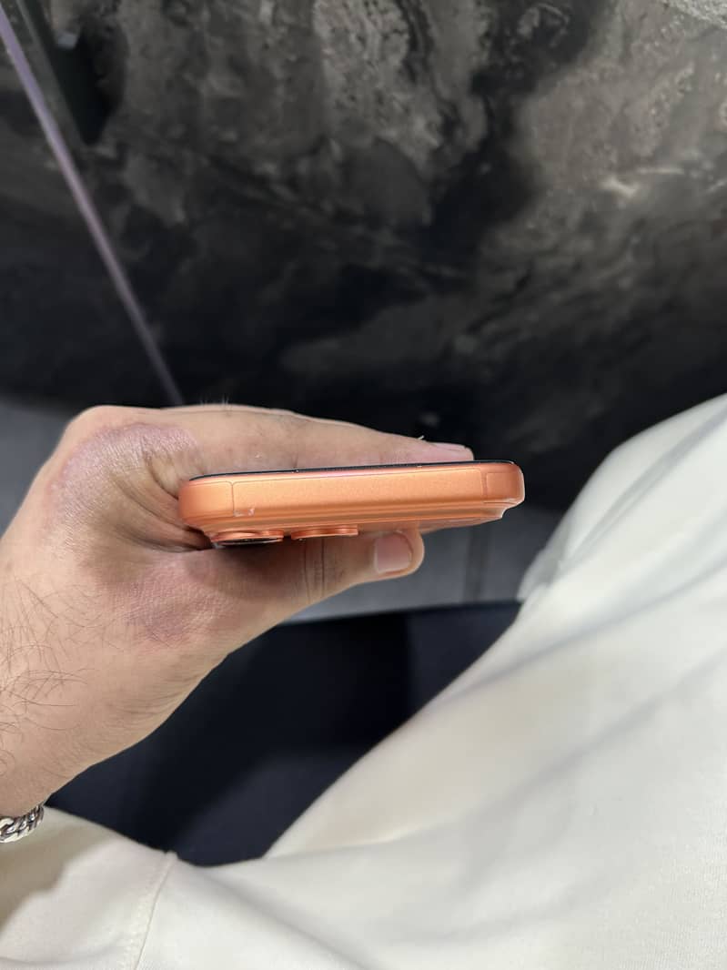 Apple iPhone 17 Pro Max 2