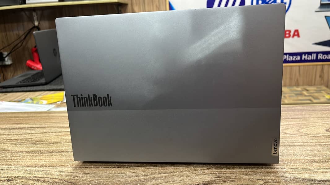 Laptop 8