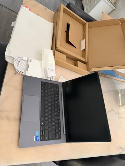 Galaxy Book 6 - Ultra Series 3 - Copilot + Laptop (Box Open) - 14 inch