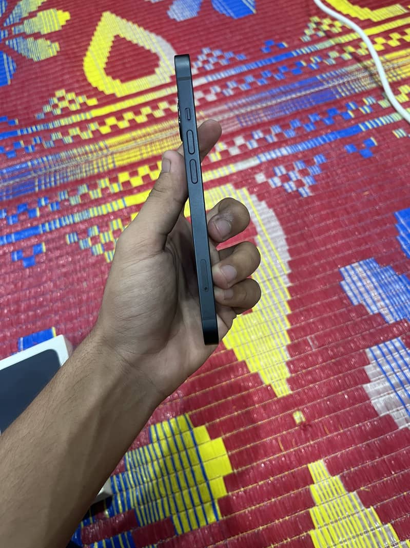 Apple iPhone 13 3
