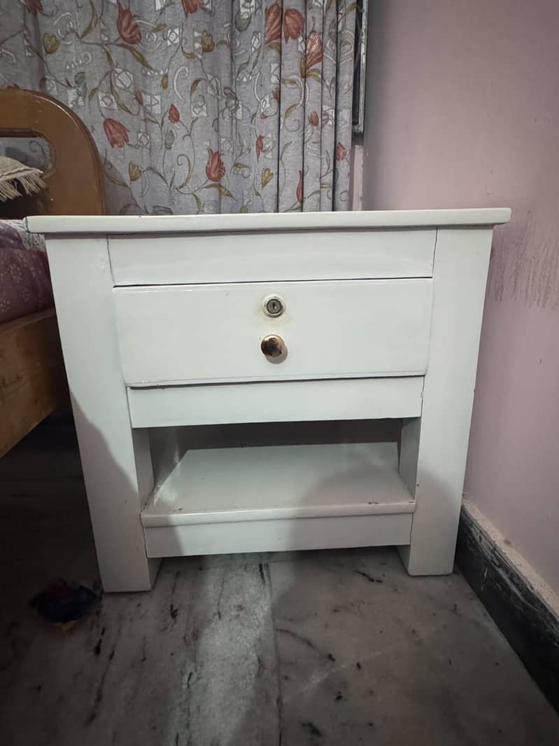 Single White Side Table 0
