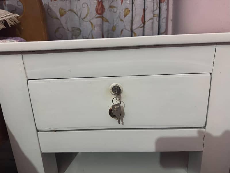 Single White Side Table 1