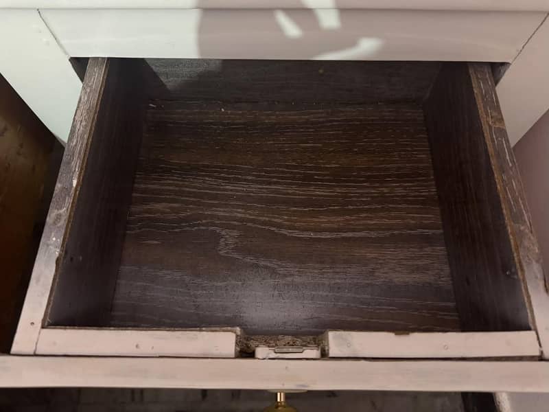 Single White Side Table 2