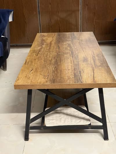 Center coffee table