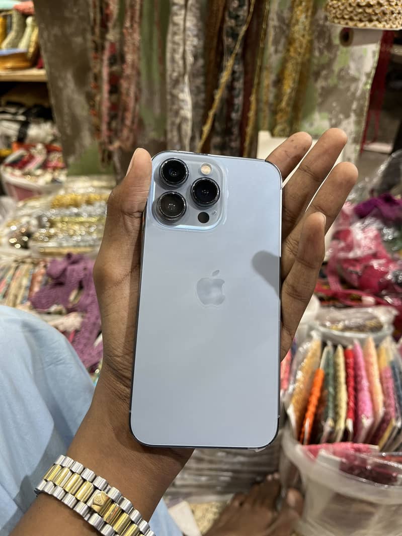 Apple iPhone 13 Pro 1