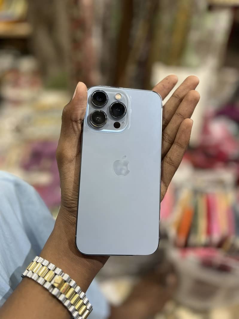 Apple iPhone 13 Pro 2