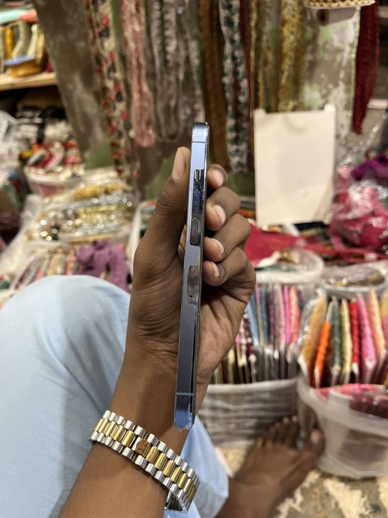 Apple iPhone 13 Pro 3
