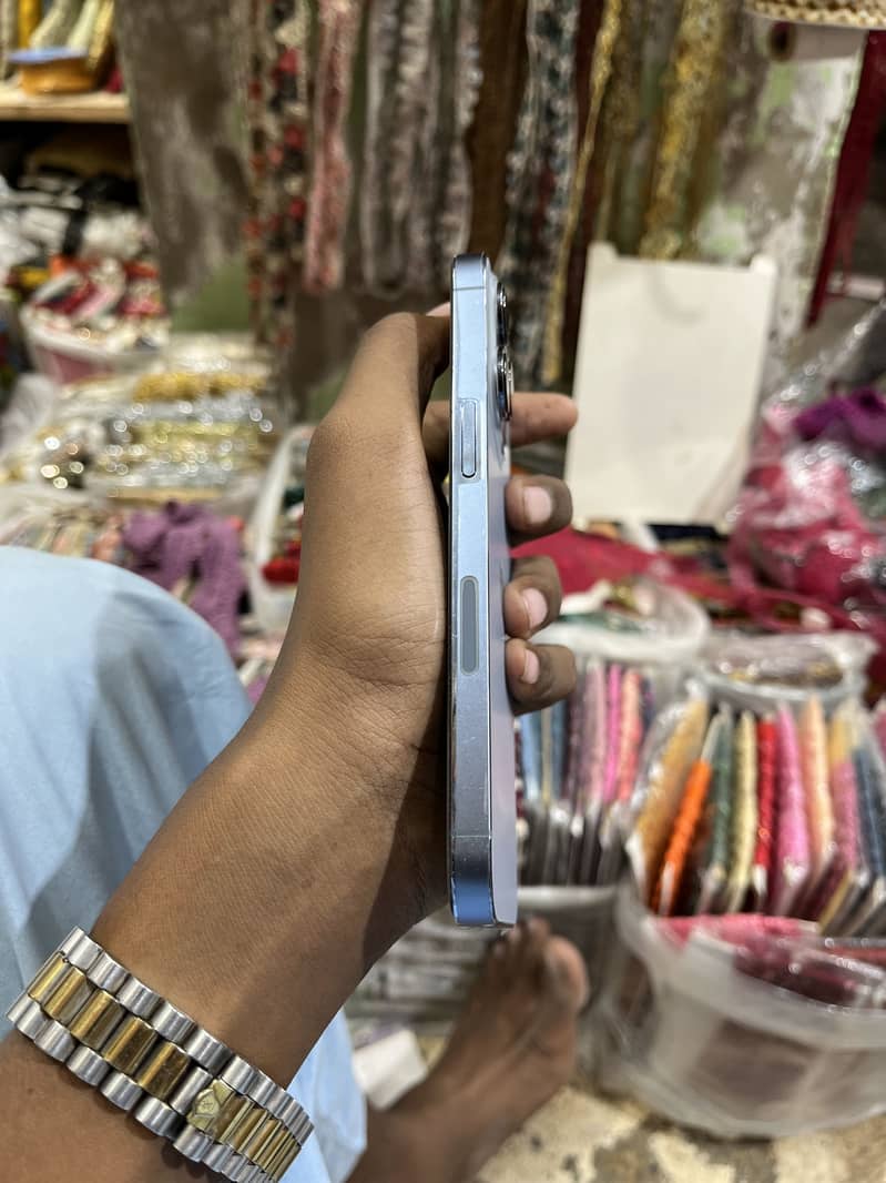 Apple iPhone 13 Pro 4