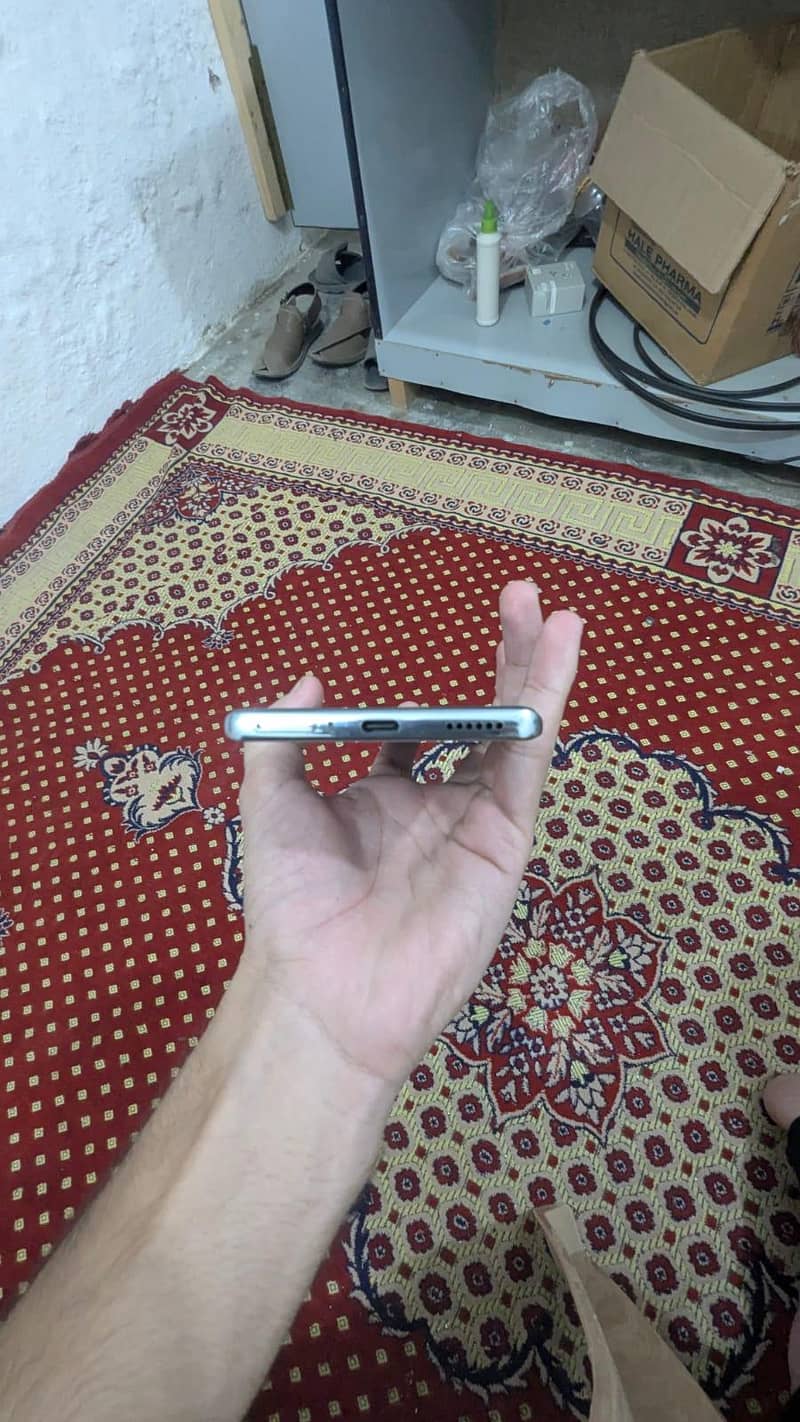 Tecno CAMON 40 Pro 4