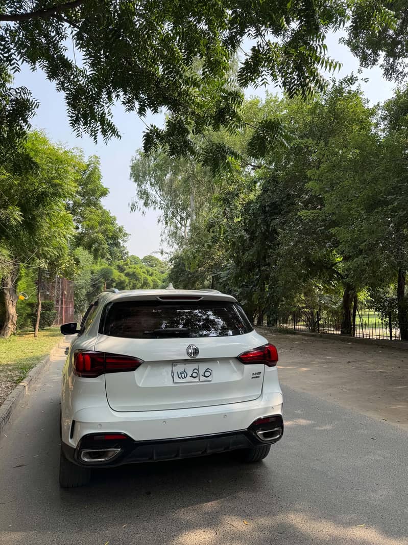 MG HS PHEV 6