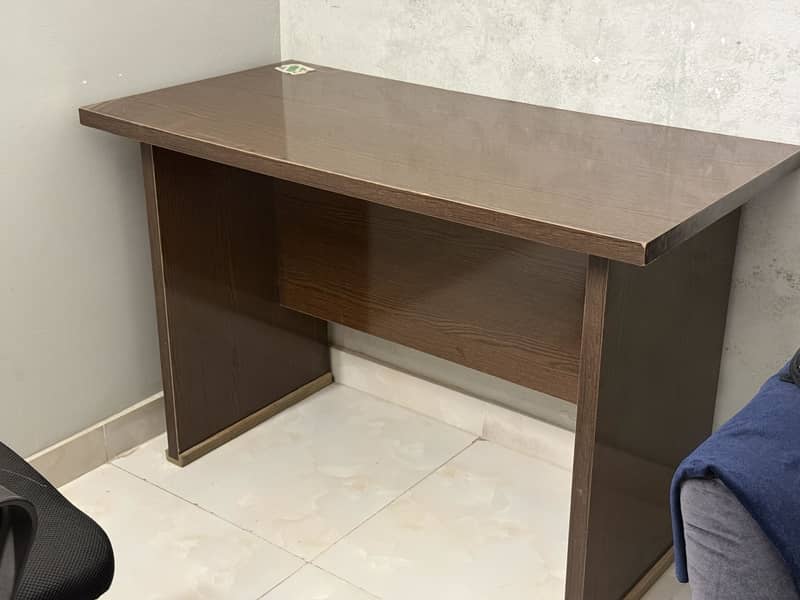 Study Table/ chair 0