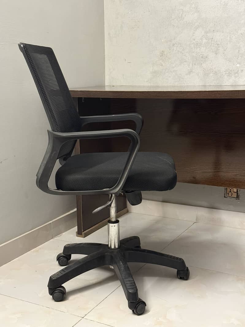Study Table/ chair 1