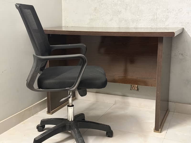 Study Table/ chair 2
