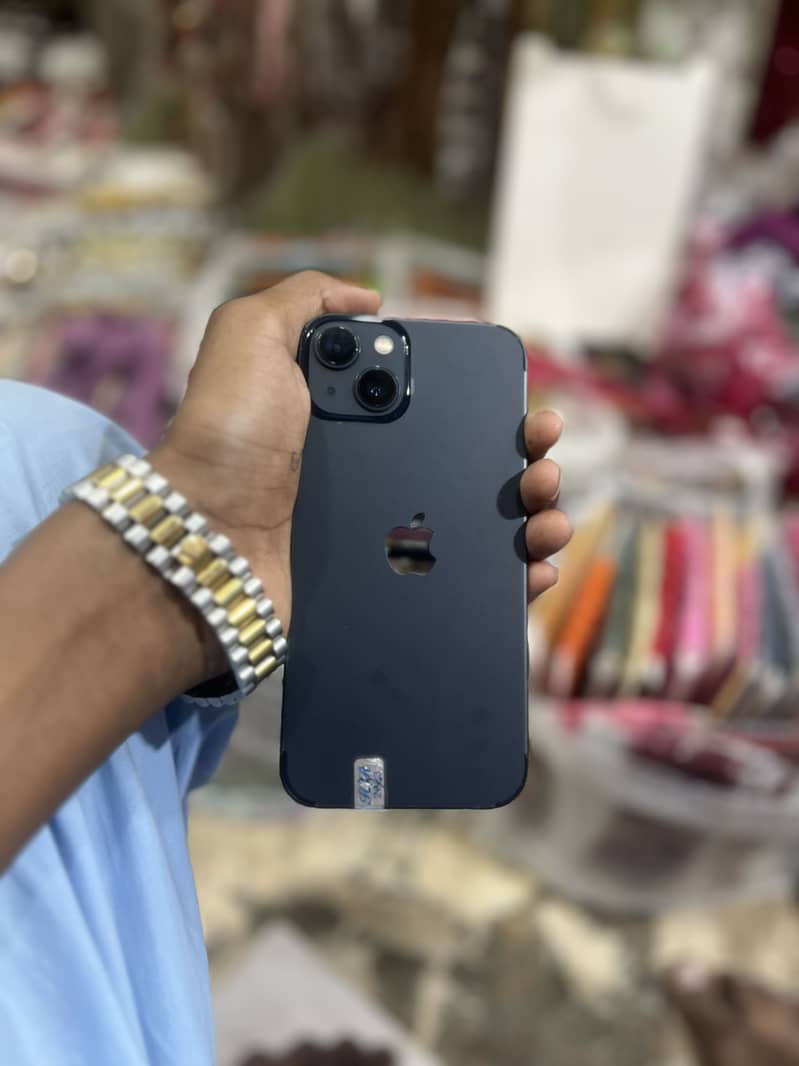 iPhone 13 6