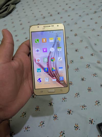 Samsung Mobile J7