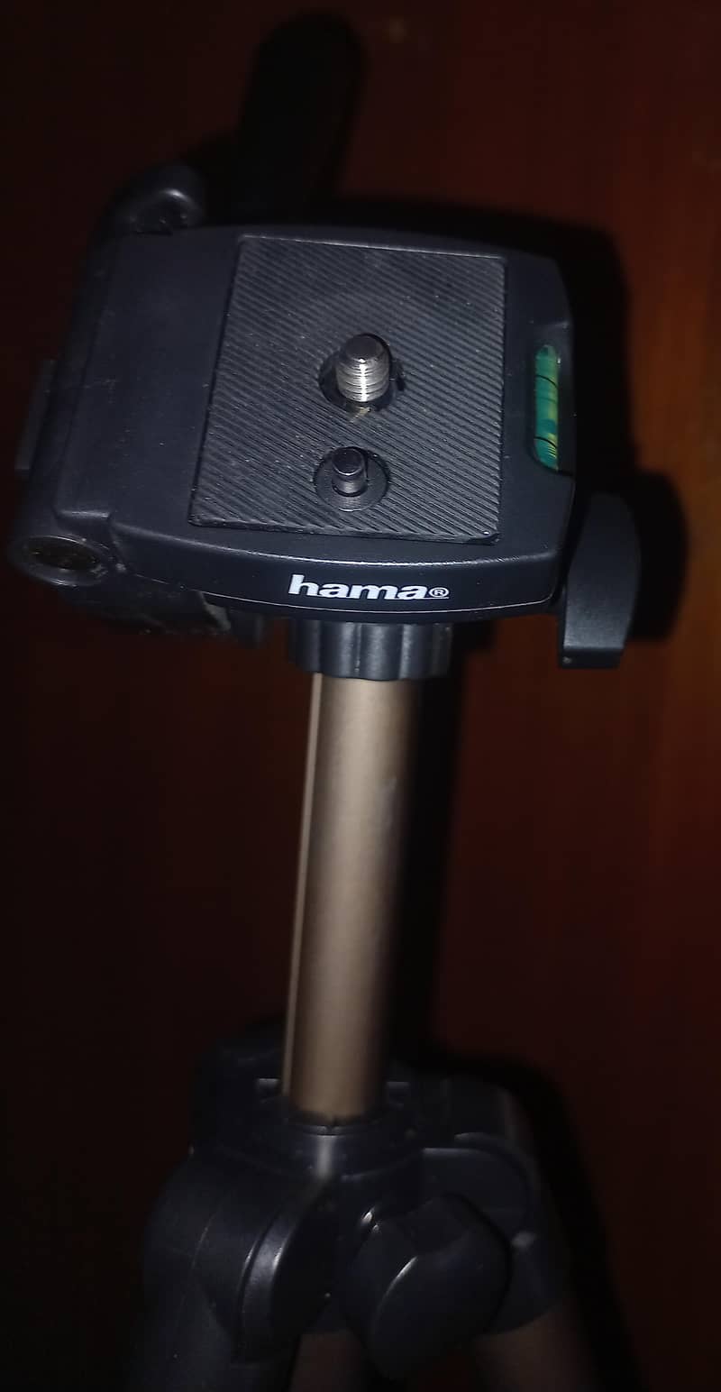 camera stand 7