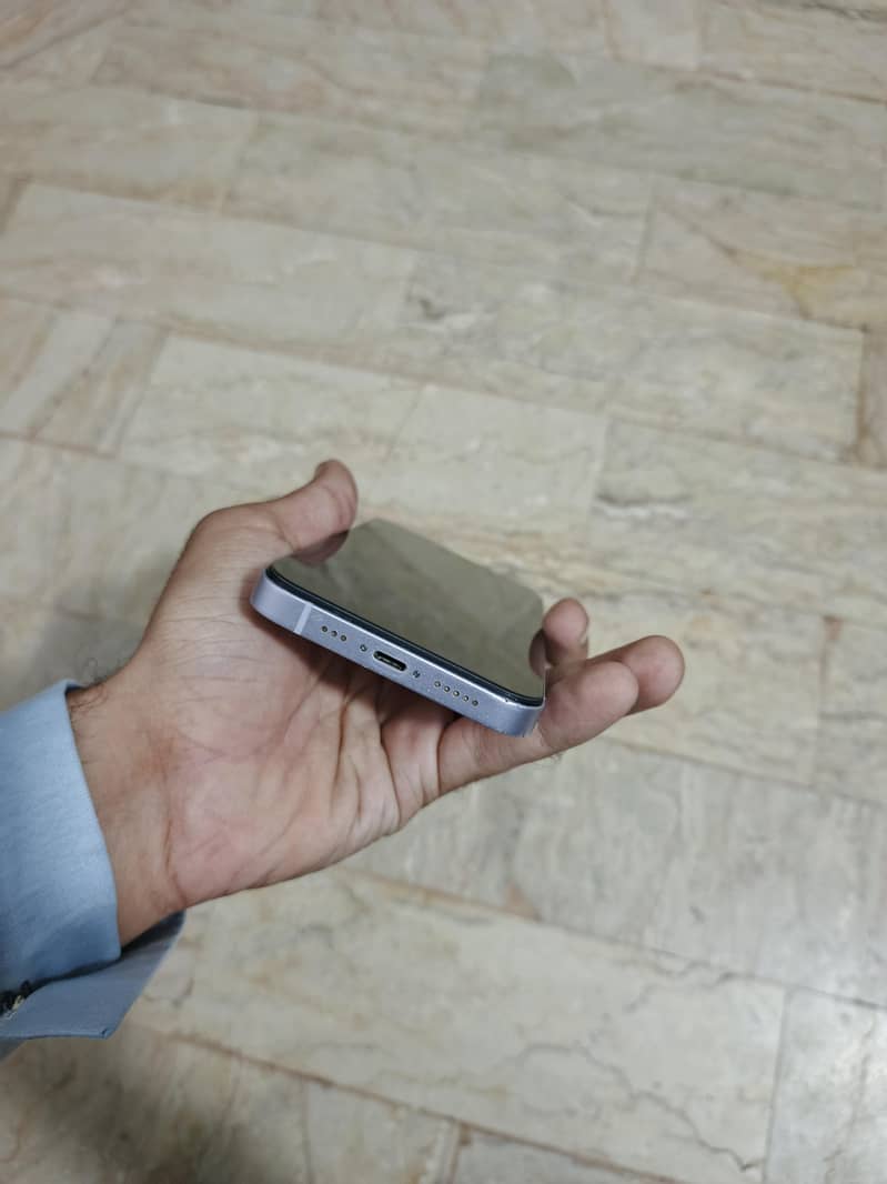 iPhone 14 5
