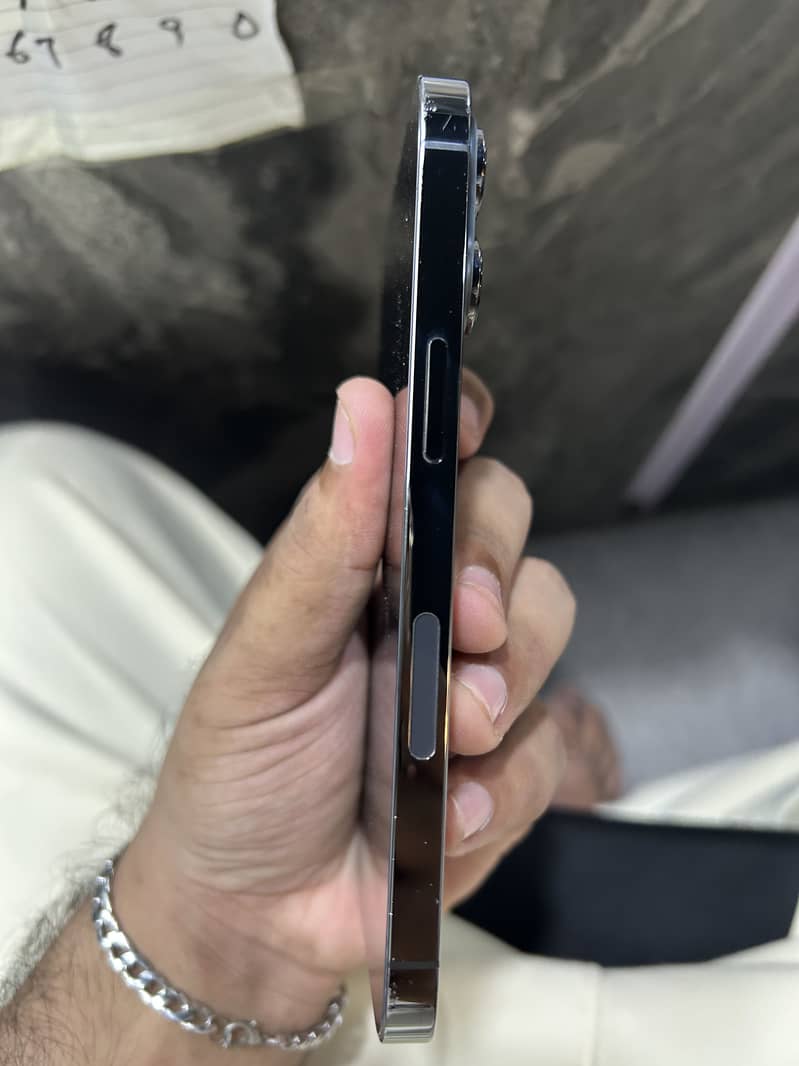 IPHONE 13 PRO 2