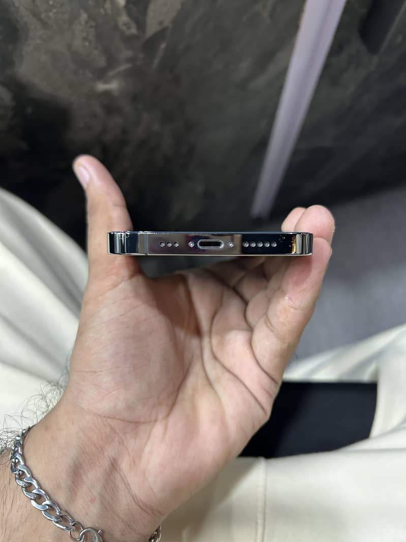 IPHONE 13 PRO 5