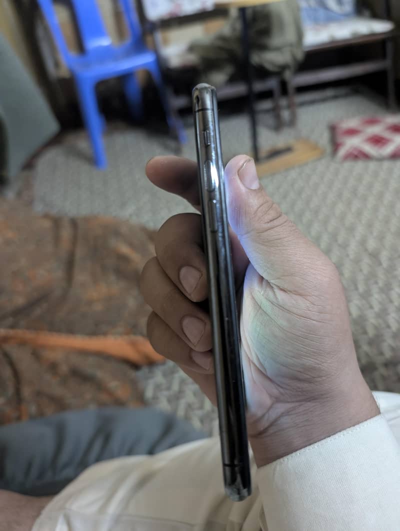 Apple iPhone 11 Pro 3