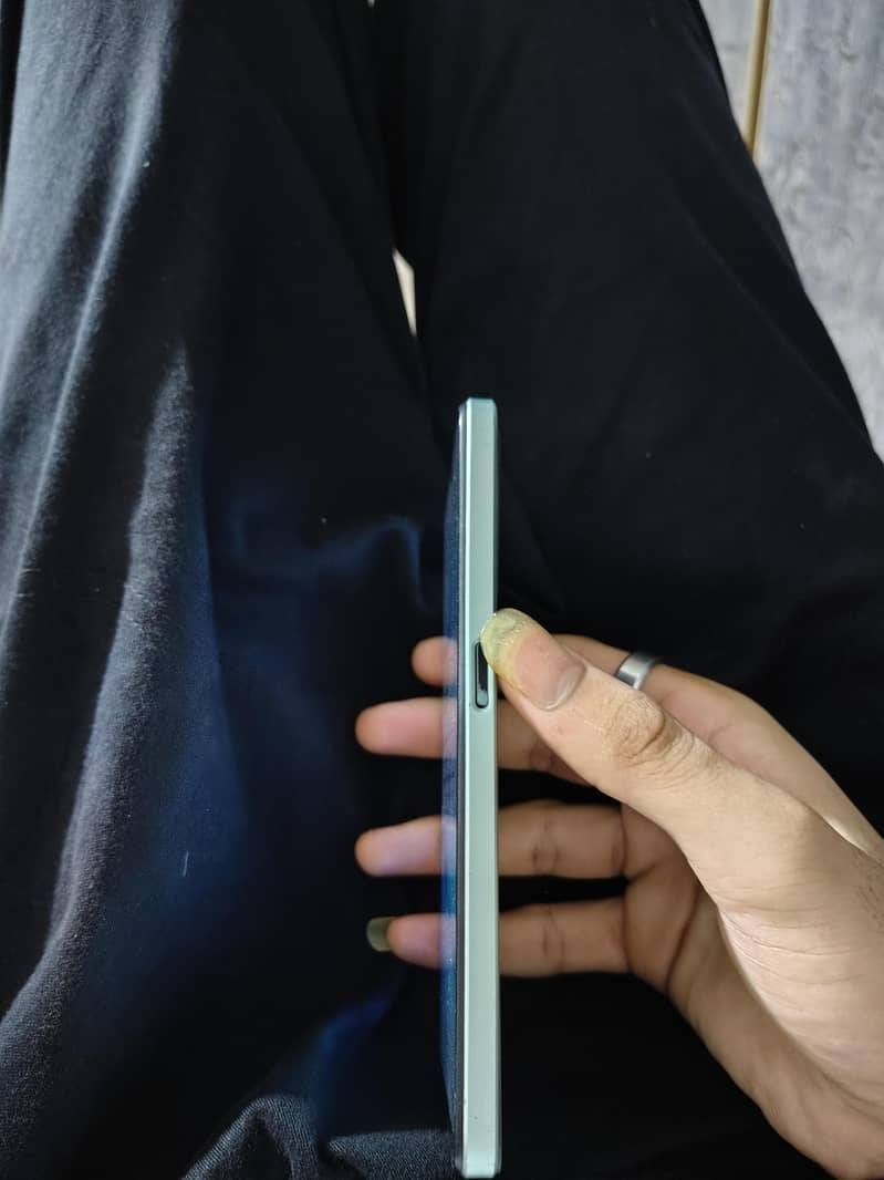 OPPO A57 1