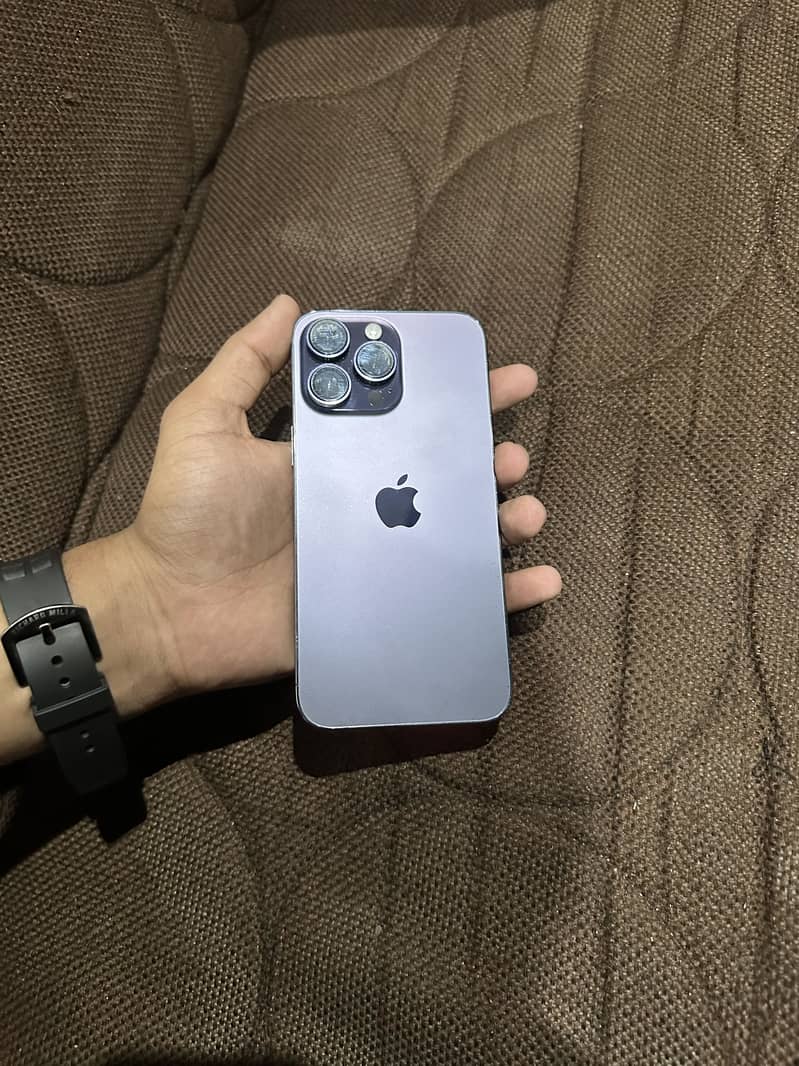 Apple iPhone 14 Pro Max 2