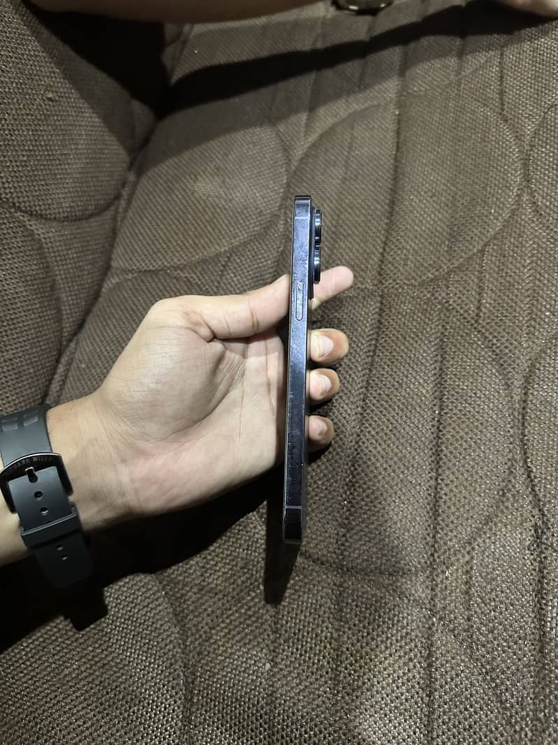 Apple iPhone 14 Pro Max 4
