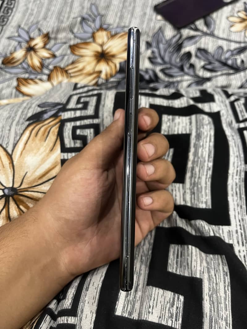 Samsung Mobile Note 10 Plus 2