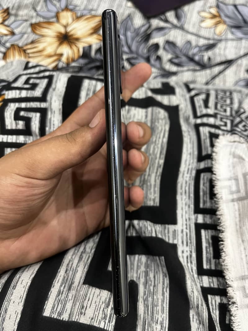Samsung Mobile Note 10 Plus 6