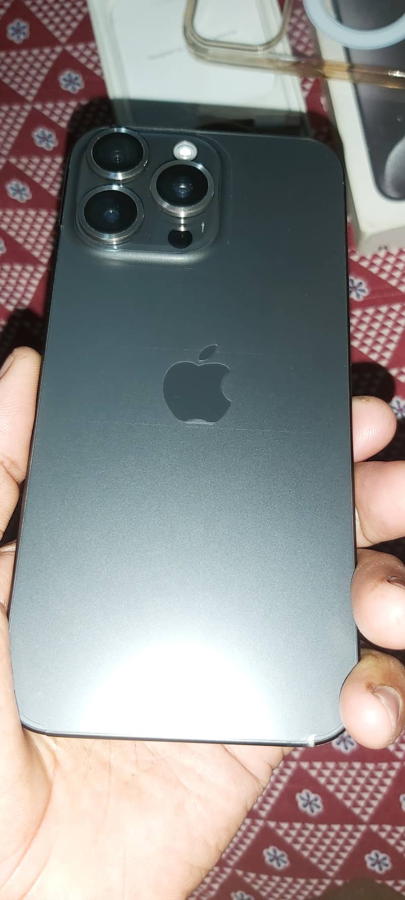 Apple iPhone 15 Pro Max 0